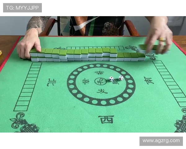 二八杠在线游戏平台提供最专业的真人对战体验让你随时随地享受高品质的二八杠游戏乐趣